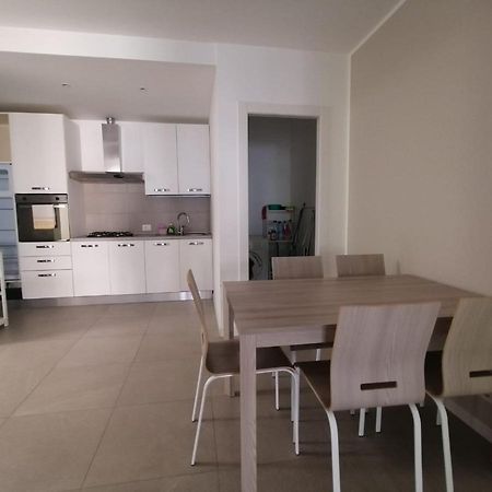 Lucky Apartment 2 Сирмионе Екстериор снимка