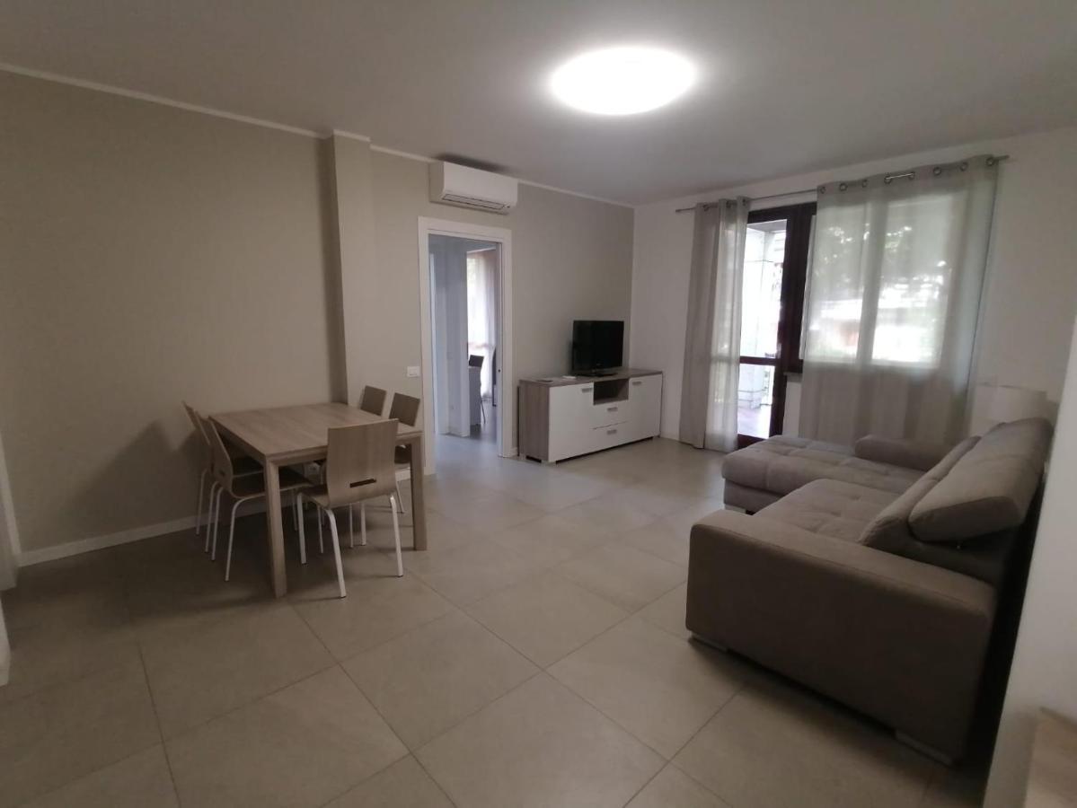 Lucky Apartment 2 Сирмионе Екстериор снимка