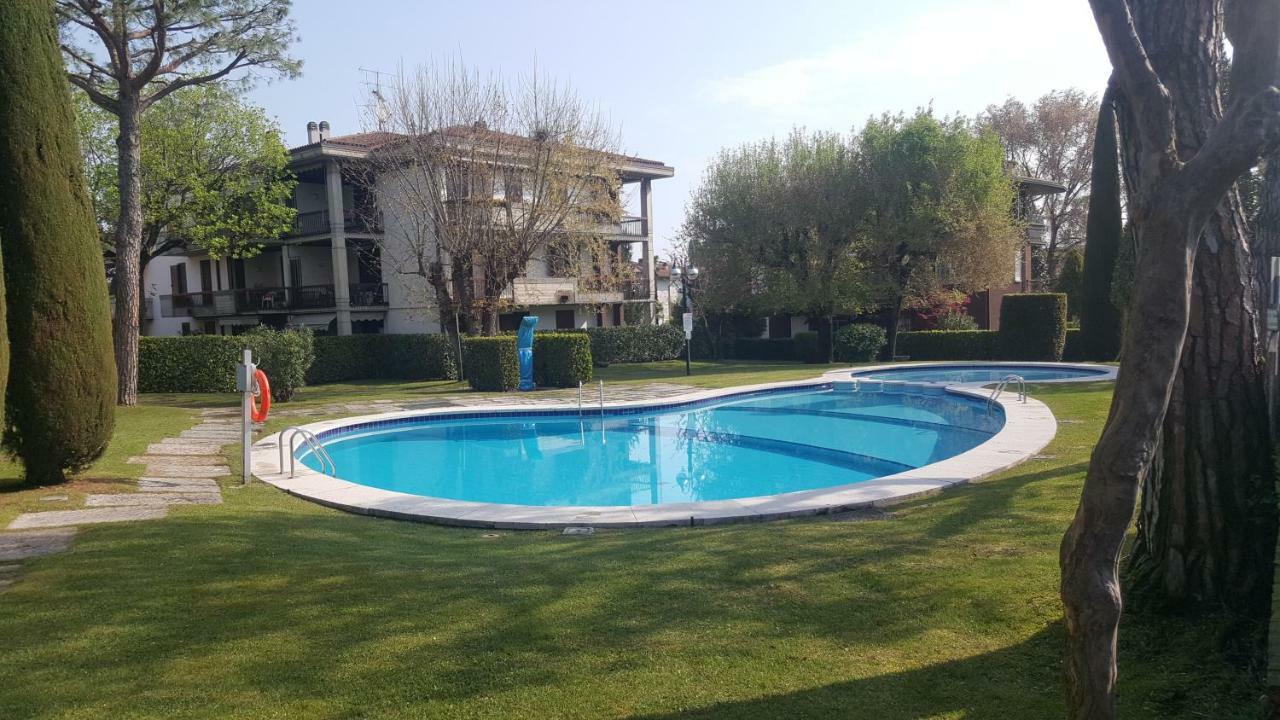 Lucky Apartment 2 Сирмионе Екстериор снимка